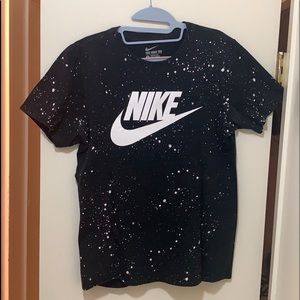 (Nike) White Splatter Black T-Shirt - Size S